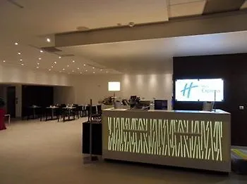 Holiday Inn Express Marseille Airport Vitrolles  Vitrolles (Bouches-du-Rhone)