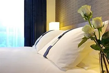Holiday Inn Express Marseille Airport Vitrolles  3*, Vitrolles (Bouches-du-Rhone)